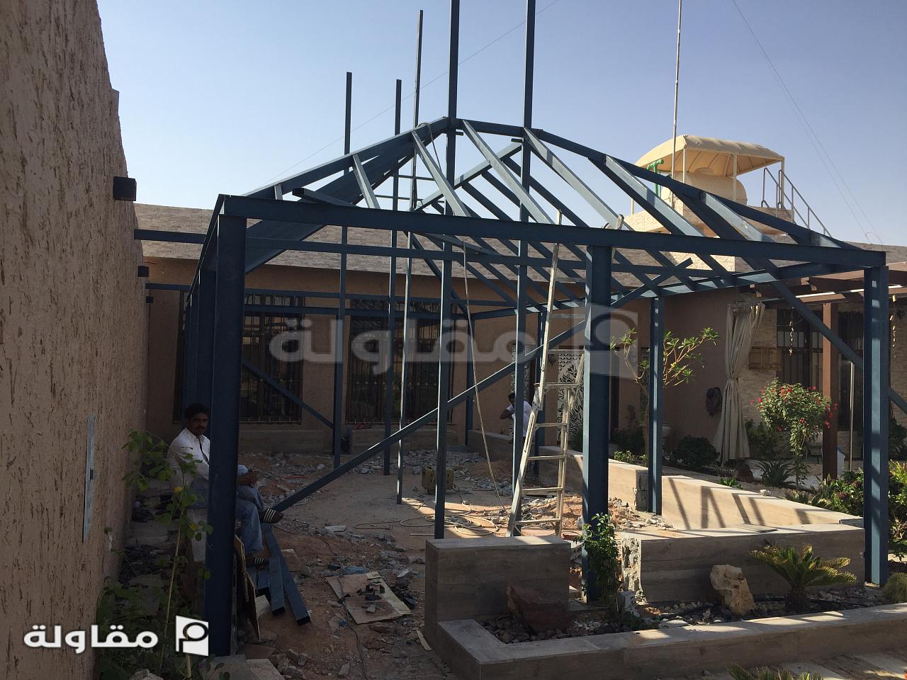 من أعمال يحيى عبود للمقاولات القرميد والمشبات والشوايات وجميع أعمال الشينكو والمظلات والسواتر