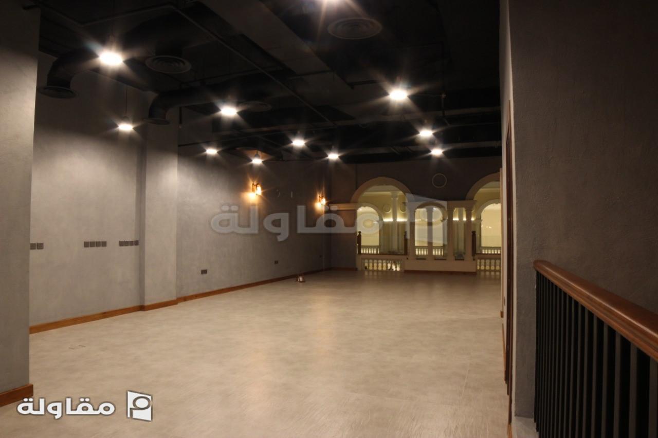<p>بناء مطعم</p>