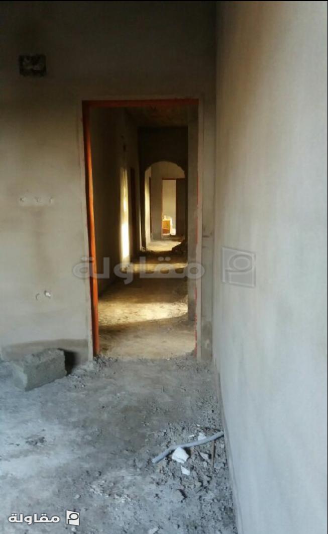 <p>مليس داخل جده</p>
