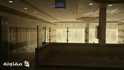 من أعمال زجاج سكريت والمرايا وجميع أعمال الزجاج والألمنيوم