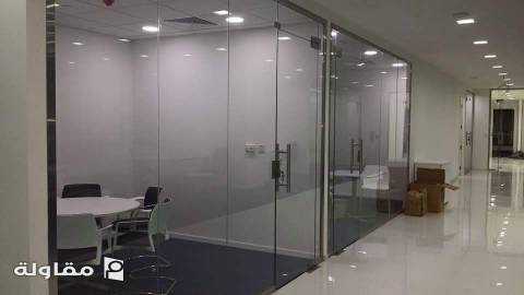 من أعمال الزجاج السكريت المراياللمقاولات العامة