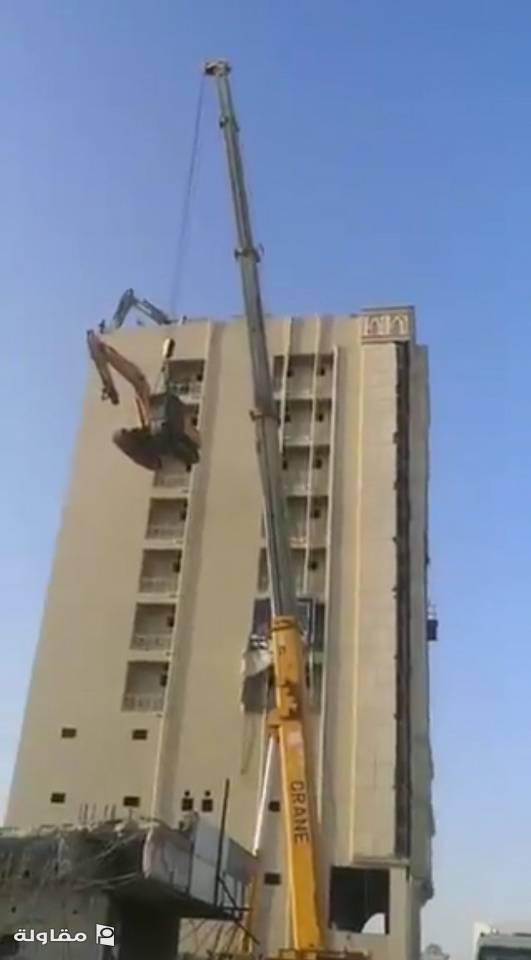 من أعمال عبد الرحمن مقاول تكسير جبال وهدم وازاله المباني