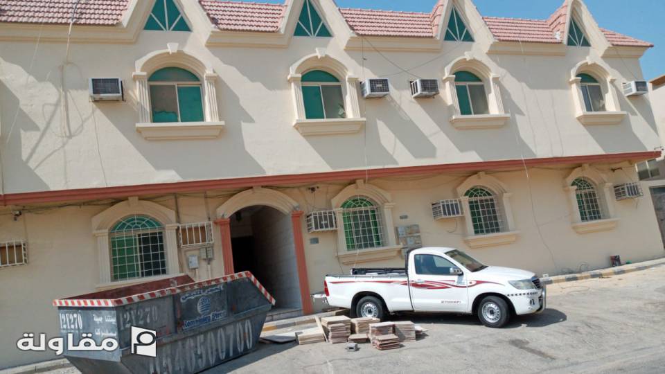 من أعمال ترميم منازل بناء ملاحق تركيب عوازل اسطح اصباغ داخلي خارجي